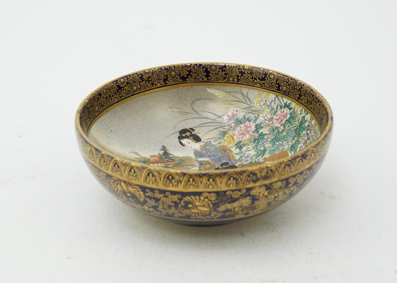 A Japanese Satsuma bowl, by Kinkozan, Meiji period